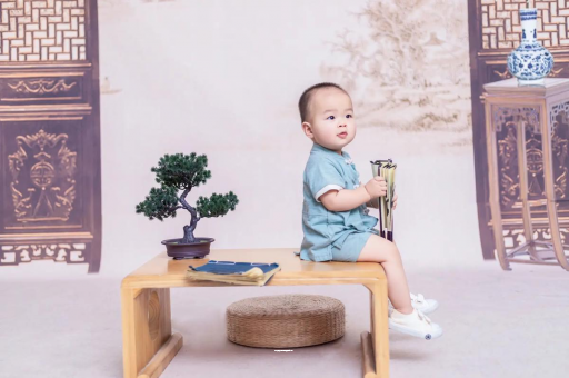 凉山孕妇肚子上的黑线